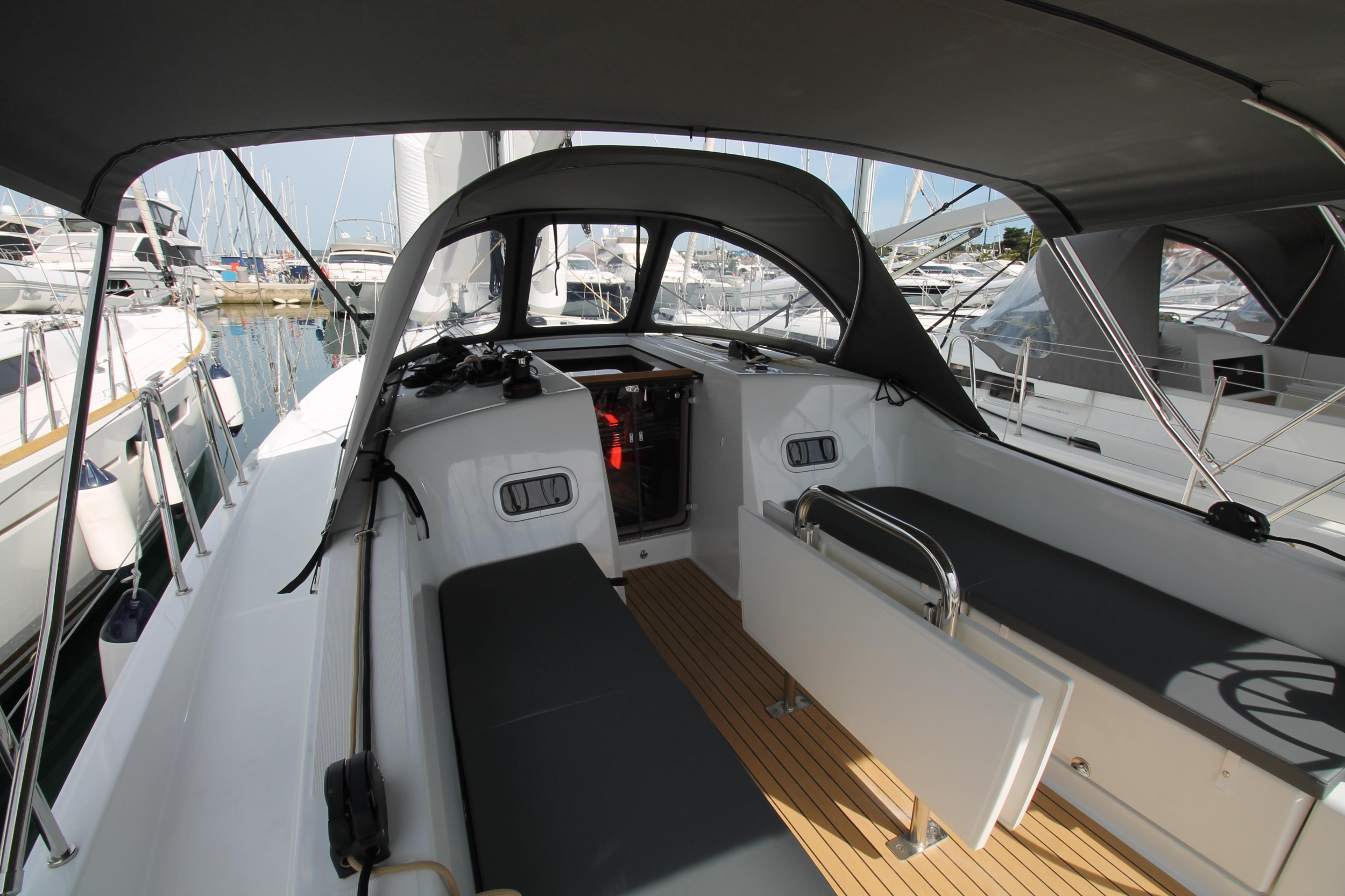 Photo #3 - Sun Odyssey 380 (Evita) in Biograd - 39372
