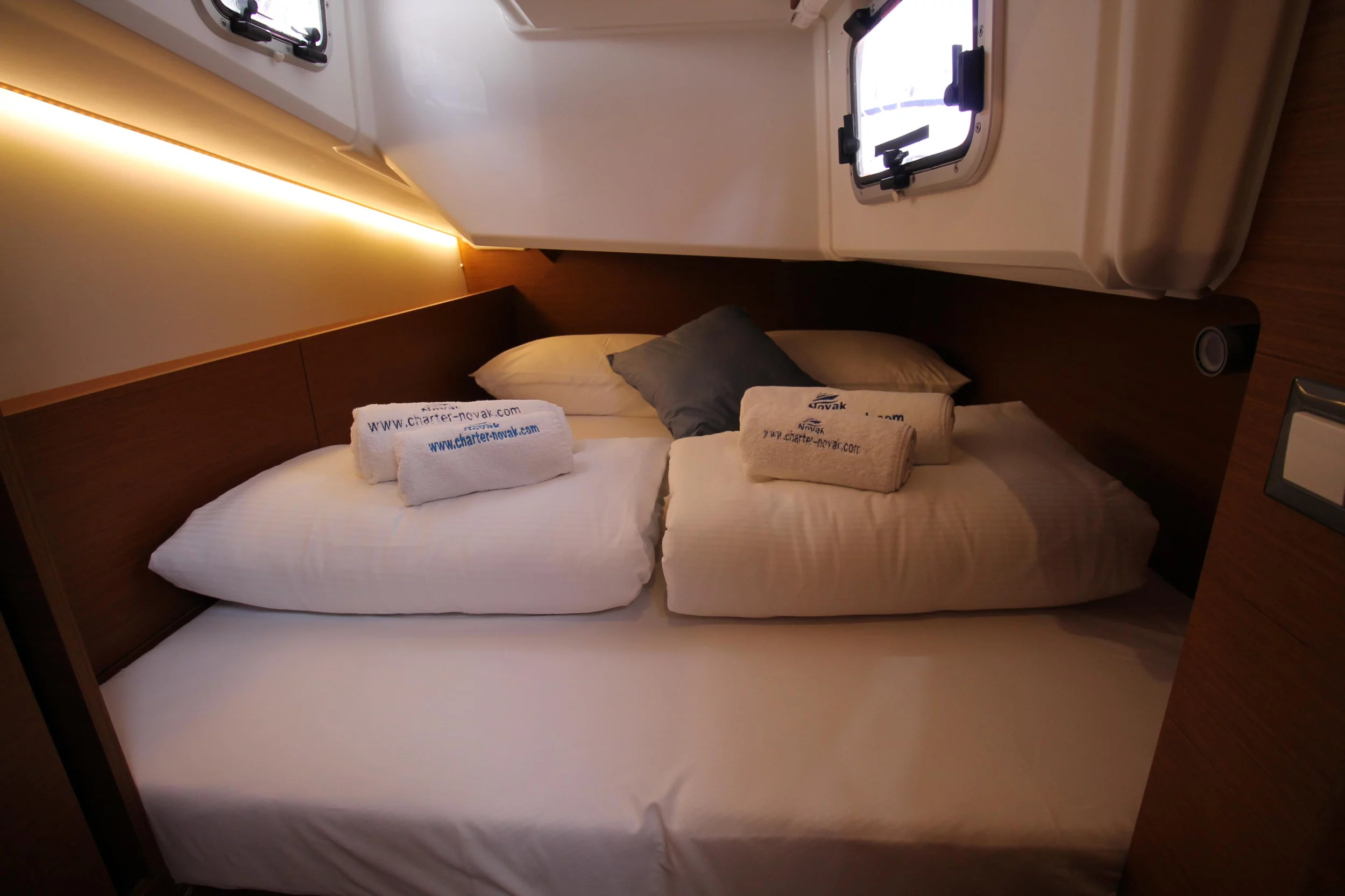 Sun Odyssey 380 (Evita)  - 17