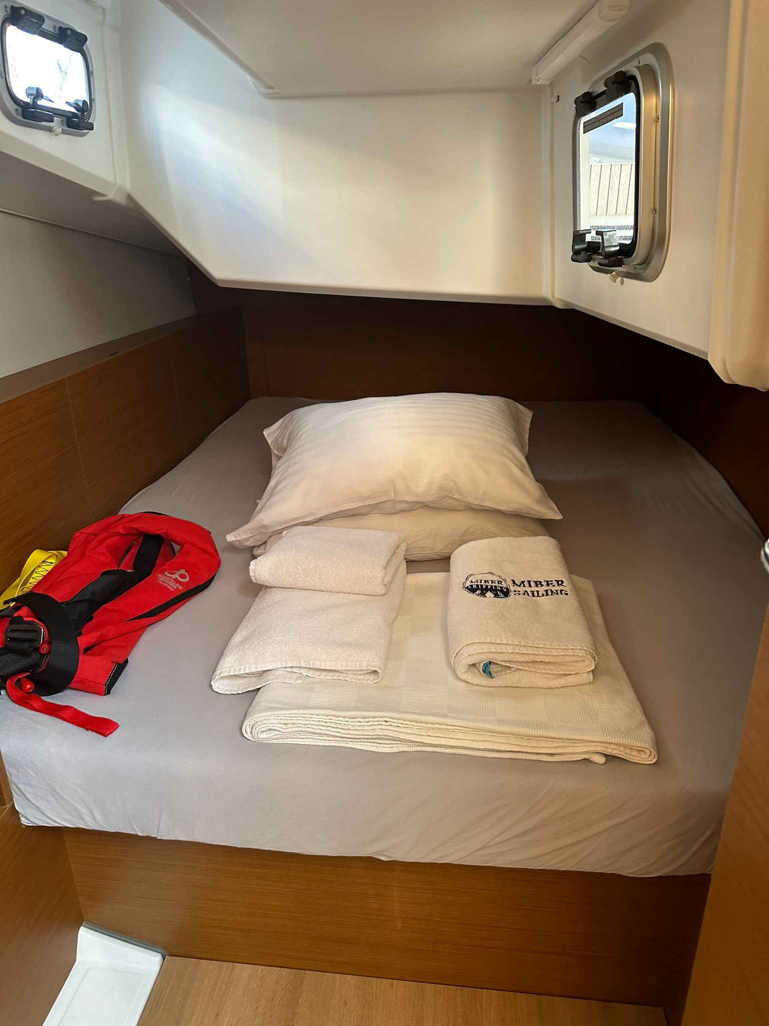 Sun Odyssey 380 - 3 cab. — photo 7