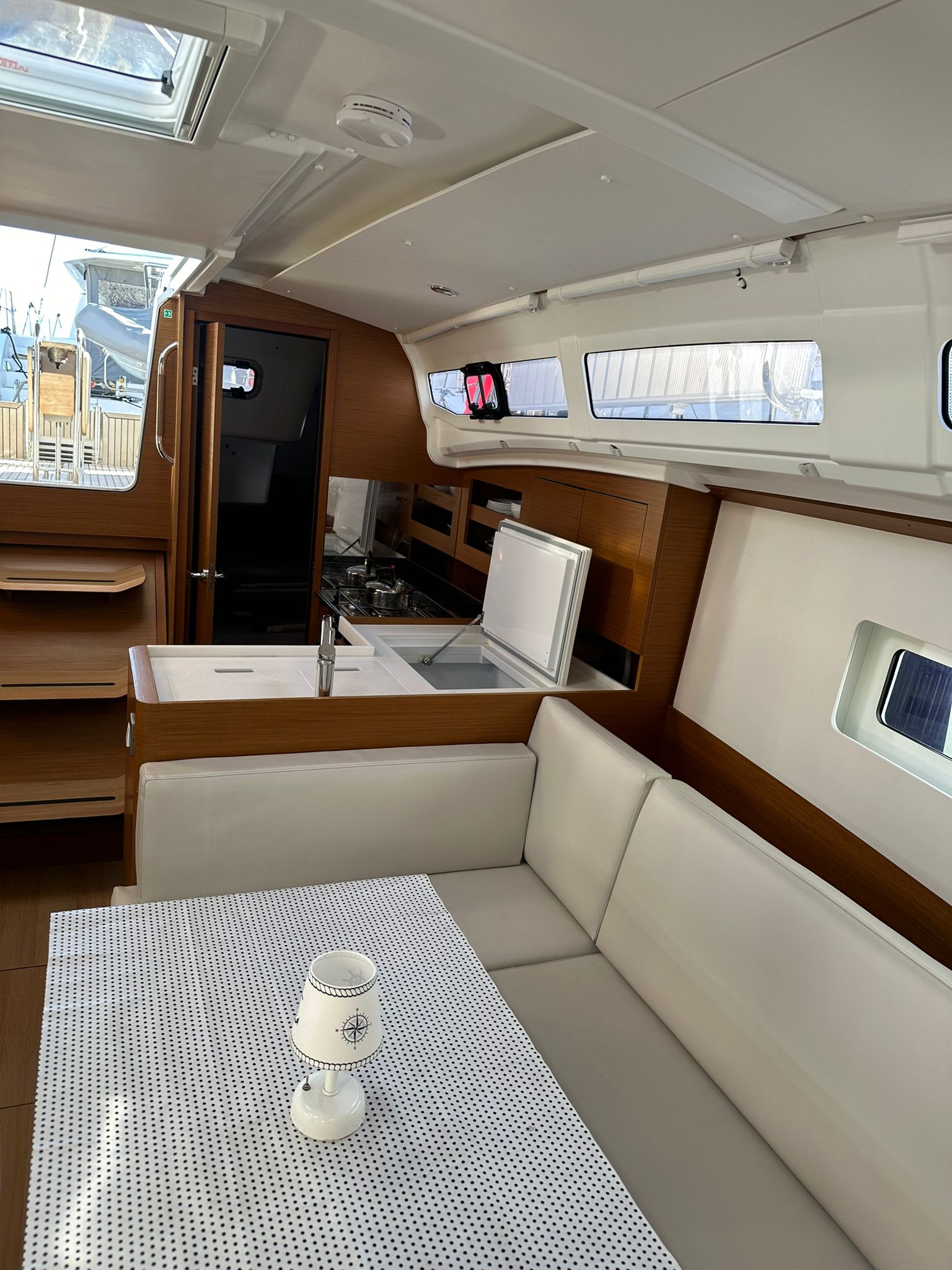 Sun Odyssey 380 - 3 cab. — photo 8