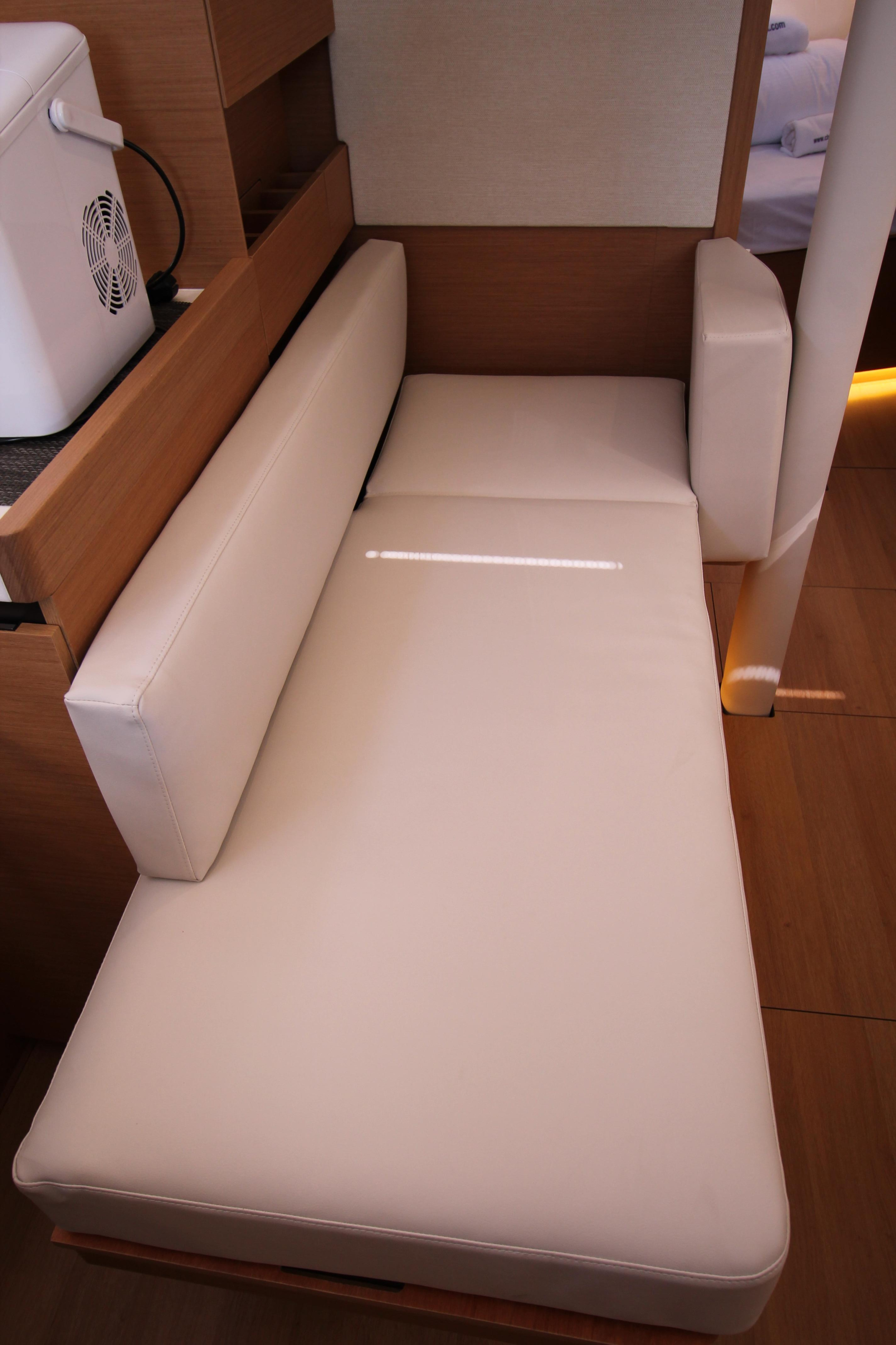 Photo #11 - Sun Odyssey 410 - 3 cab. (Bona Res) in Biograd - 39385