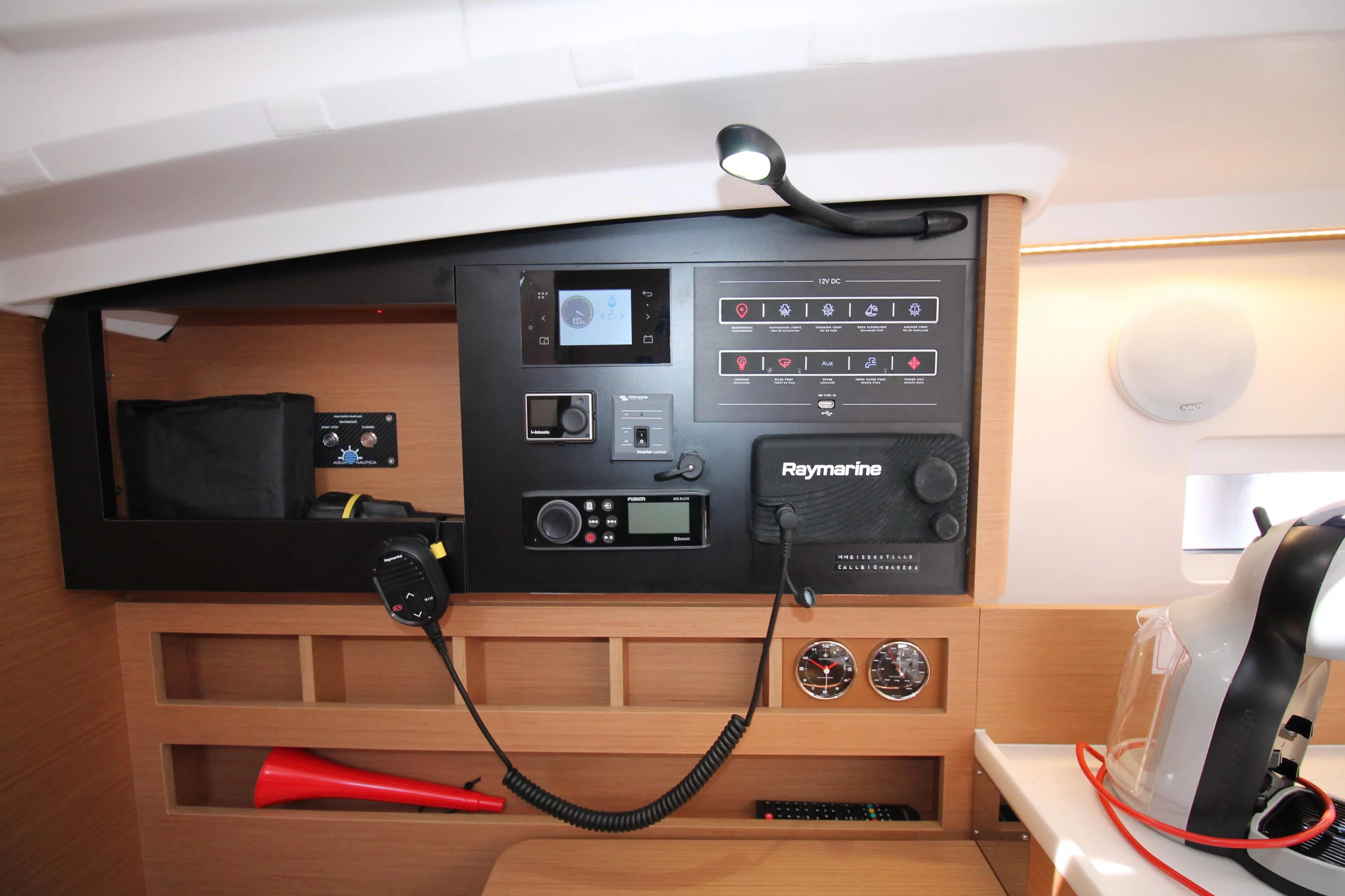 Sun Odyssey 410 - 3 cab. (Bona Res)  - 13