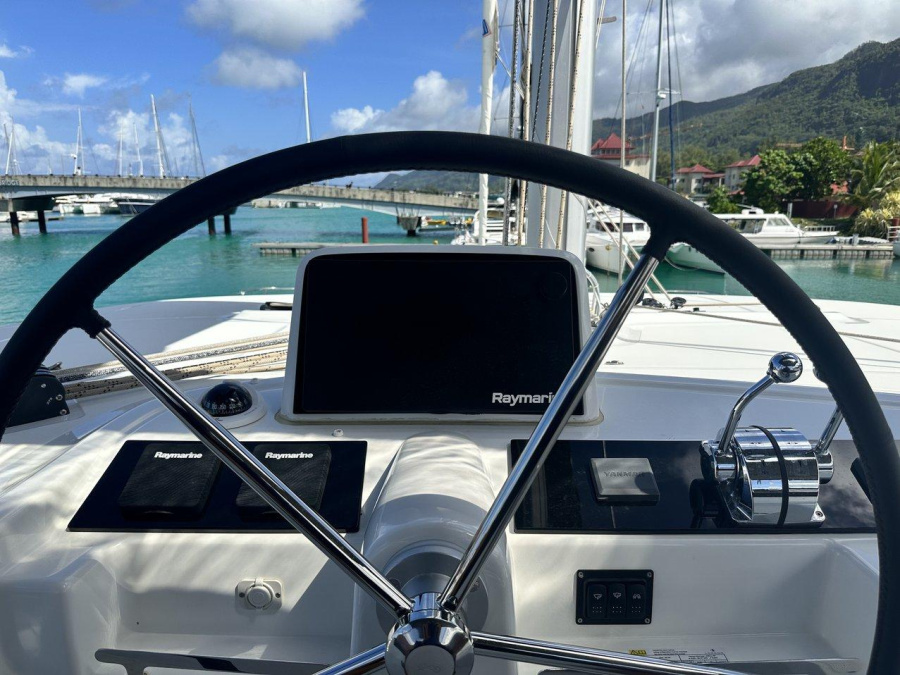 Photo #11 - Lagoon 46 OW - 3 + 1 cab. (Escapada) in Mahe - 39391