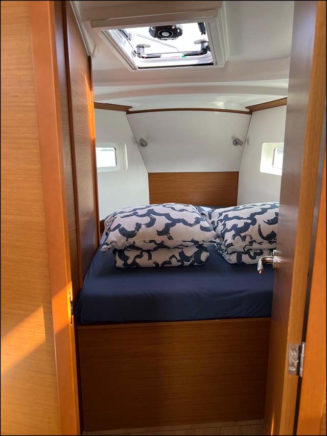 Photo #7 - Sun Odyssey 380 (Golden eye) in Palma - 39392