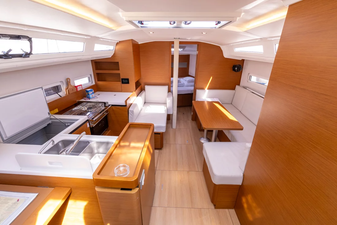 Sun Odyssey 410 - 3 cab. (Lumina)  - 4