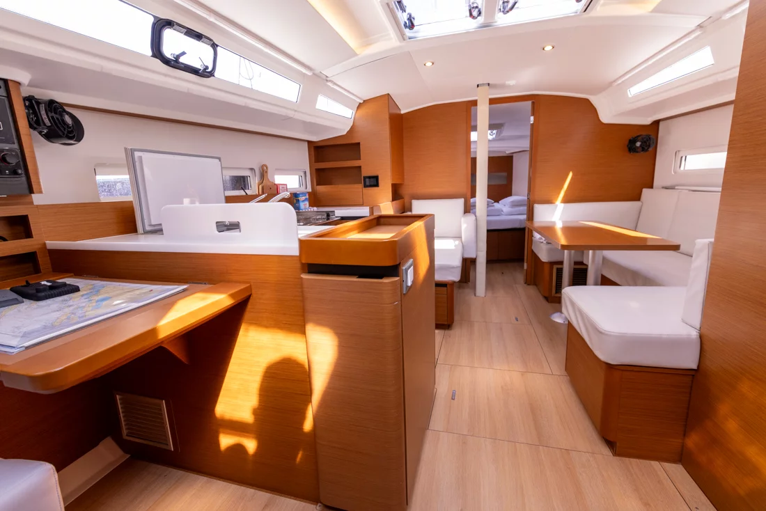 Sun Odyssey 410 - 3 cab. (Lumina)  - 6