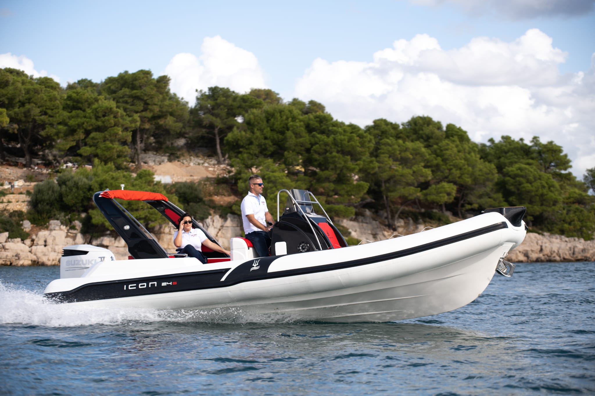 Photo #1 - ICON 24 S (Icon 24 S) in Petrcane - 39413