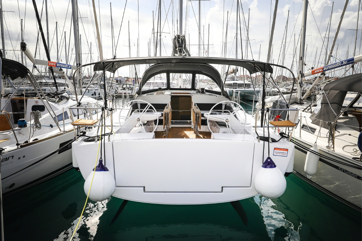 Photo #1 - Elan Impression 45 - 4 cab. (Seppia) in Biograd - 39420