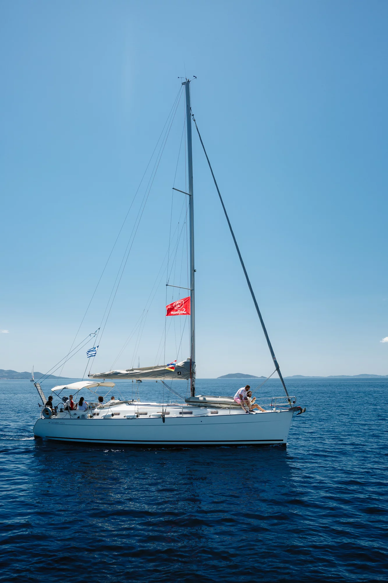 Cyclades 43.4 (Too Lucky)  - 8