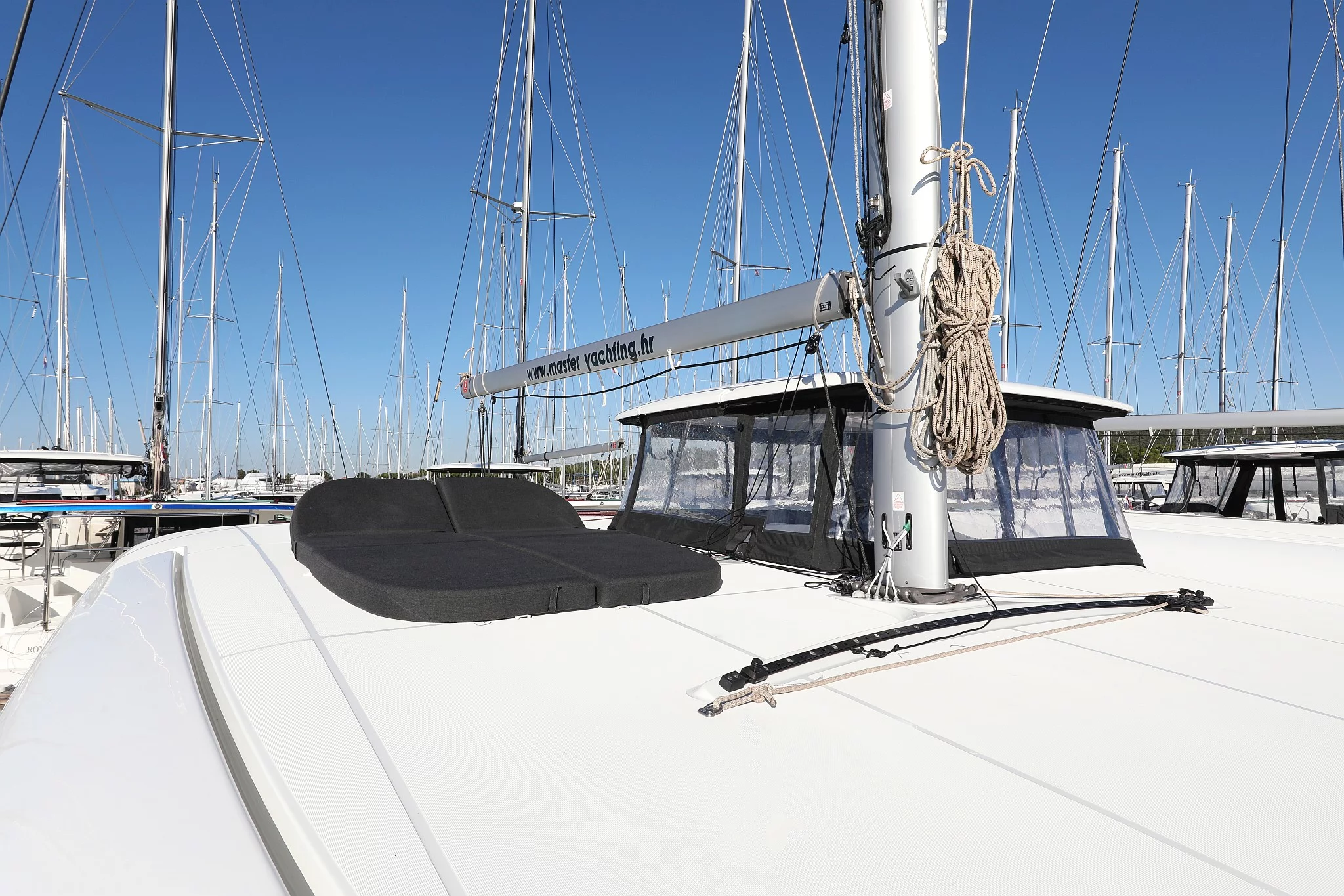 Lagoon 42 - 4 + 2 cab. (Equator)  - 10