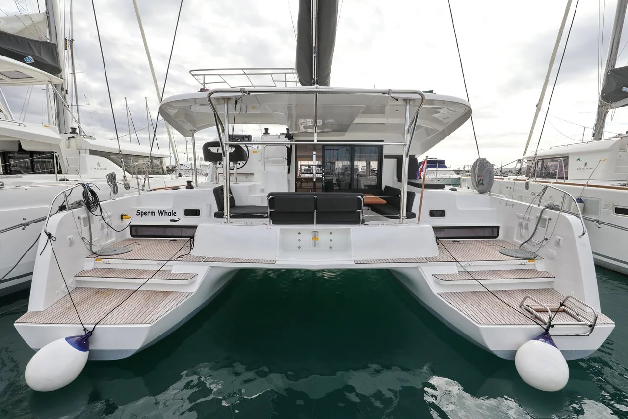Lagoon 42 - 4 + 2 cab. (Sperm Whale)  - 0
