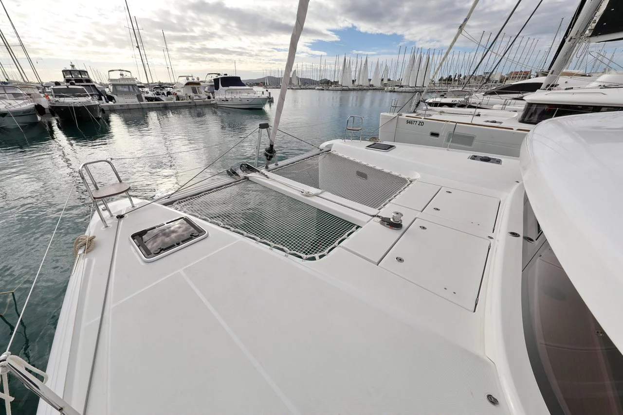 Lagoon 42 - 4 + 2 cab. (Sperm Whale)  - 25