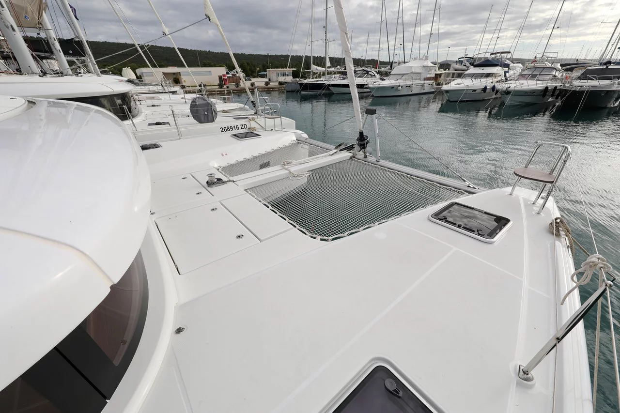 Lagoon 42 - 4 + 2 cab. (Sperm Whale)  - 29
