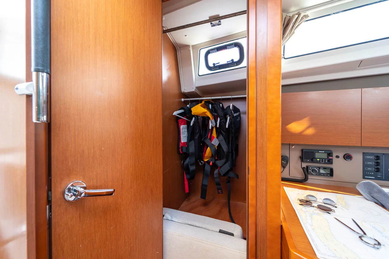 Oceanis 38 - 3 cab. (Aphrodite)  - 12
