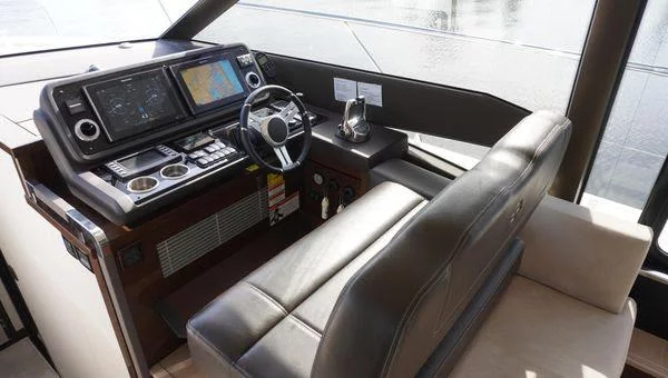 Prestige 590 Flybridge - 3 + 1 cab. (La Dolce Vita II)  - 10