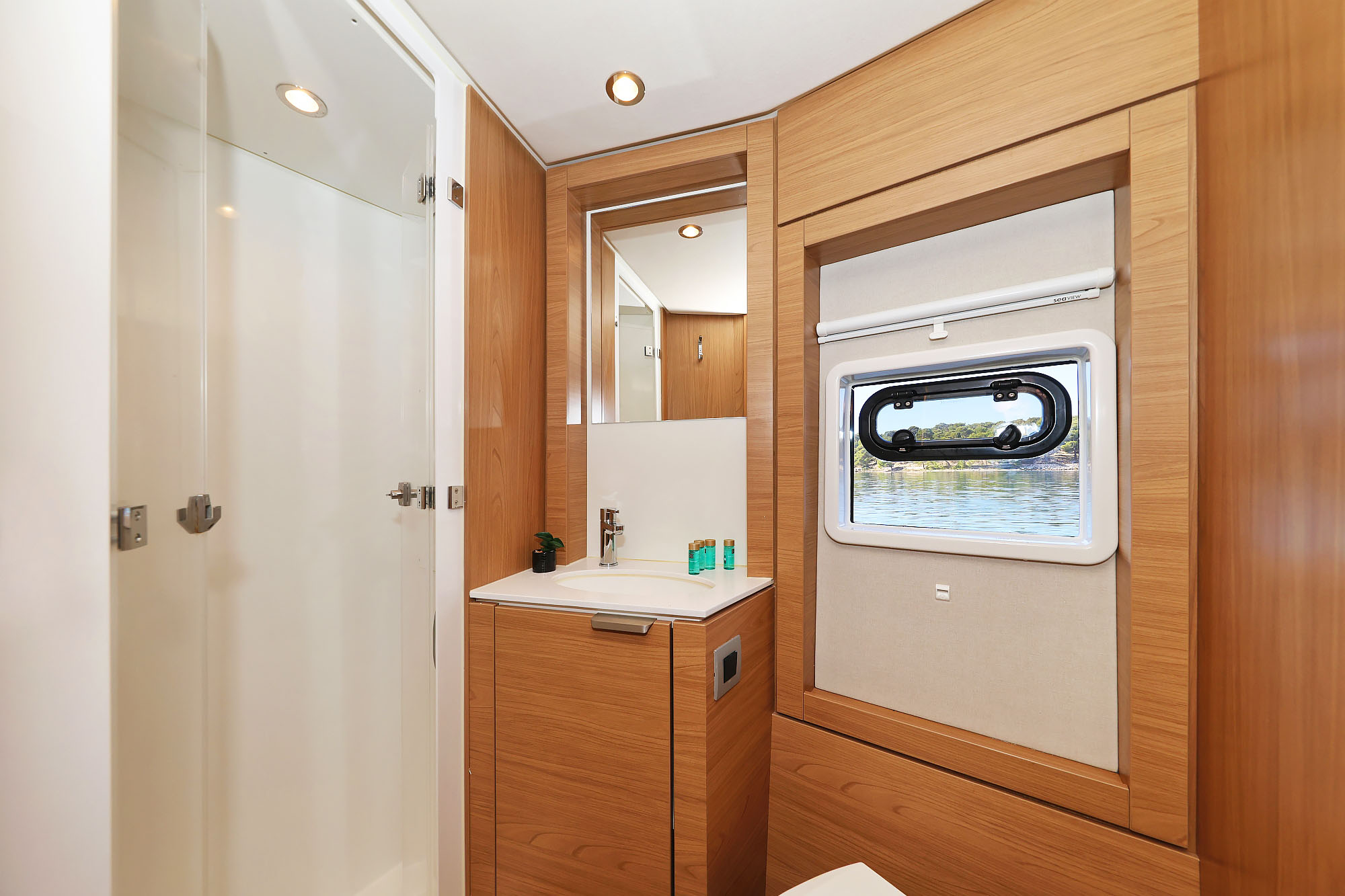 Bali 4.4 - 4 + 1 cab. — photo 40