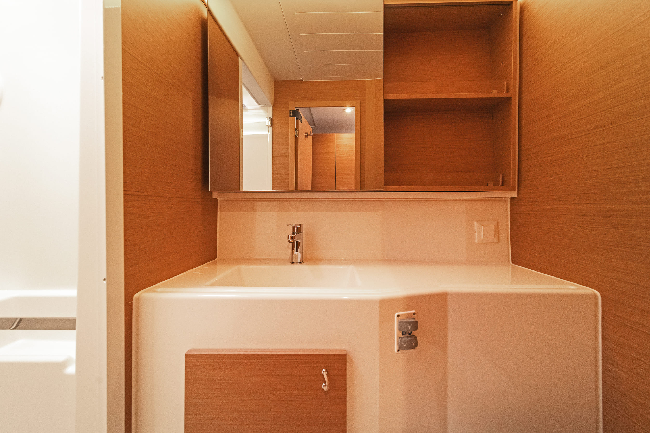 Excess 14 - 4 + 2 cab. — photo 20