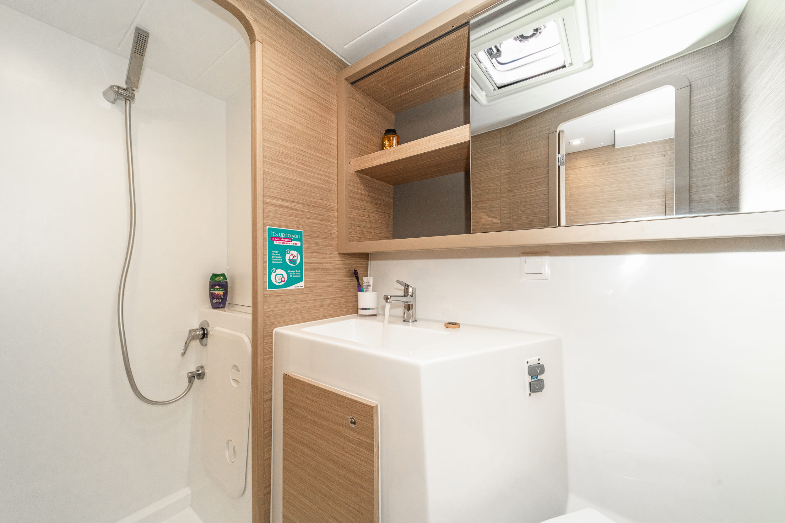 Lagoon 42 - 4 + 2 cab. — photo 19