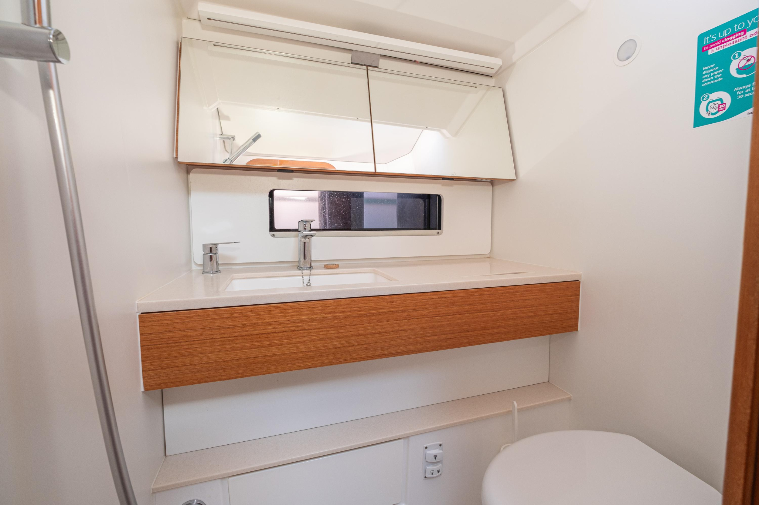 Photo #8 - Dufour 41 - 3 cab. (First Song) en Skradin - 39524