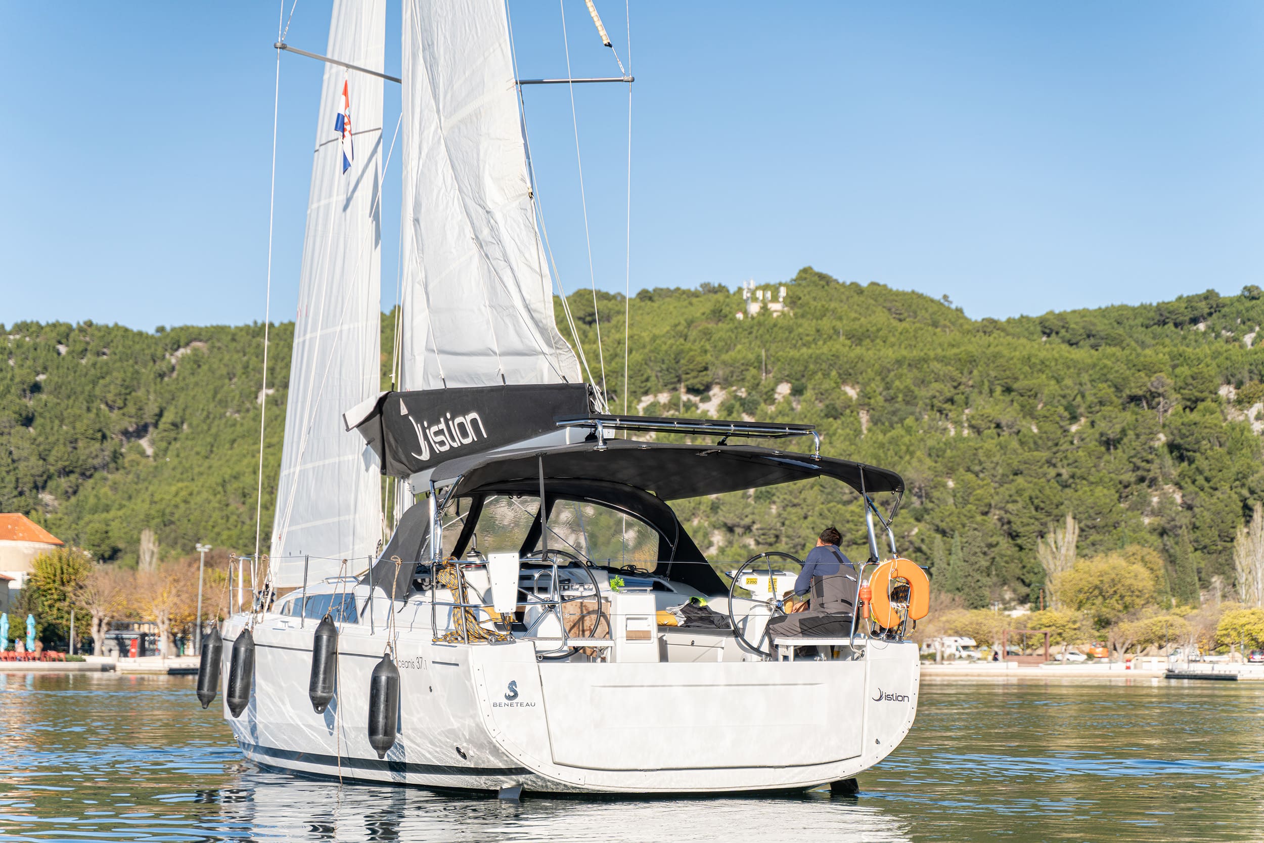 Oceanis 37.1 — photo 5
