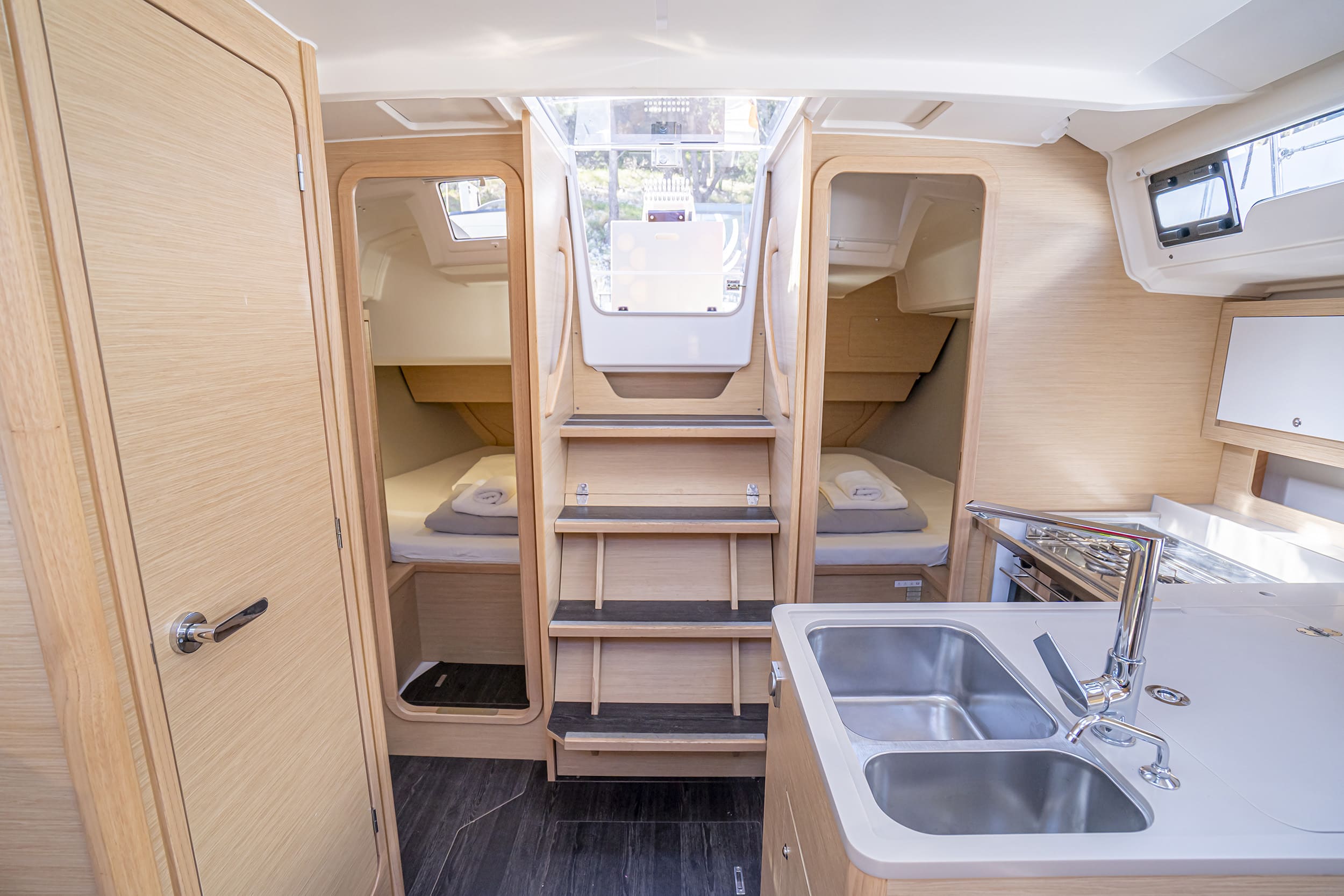 Dufour 37 - 3 cab. — photo 11