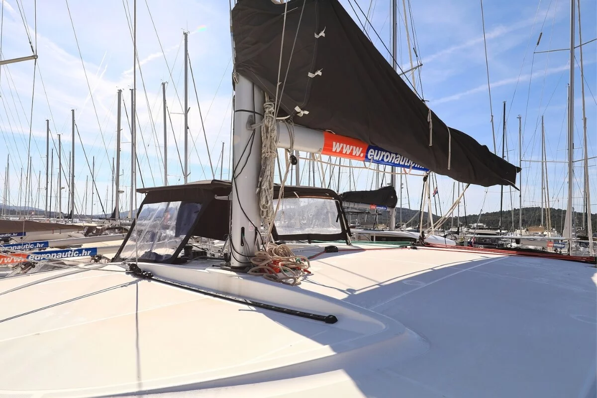 Lagoon 40 - 4 + 2 cab (Liquid Spirit)  - 4