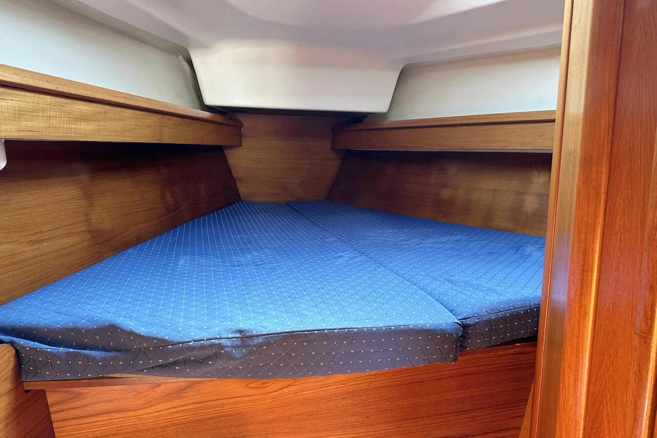 Sun Odyssey 40 (Moulin Rouge)  - 20