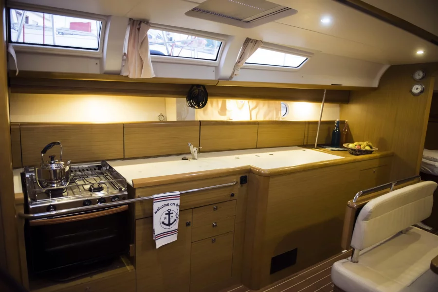 Sun Odyssey 44i (Eleni)  - 4