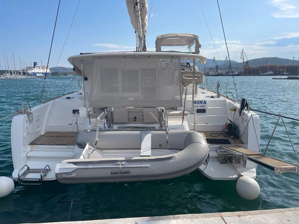 Lagoon 40 - 4 + 2 cab (Nina)  - 4