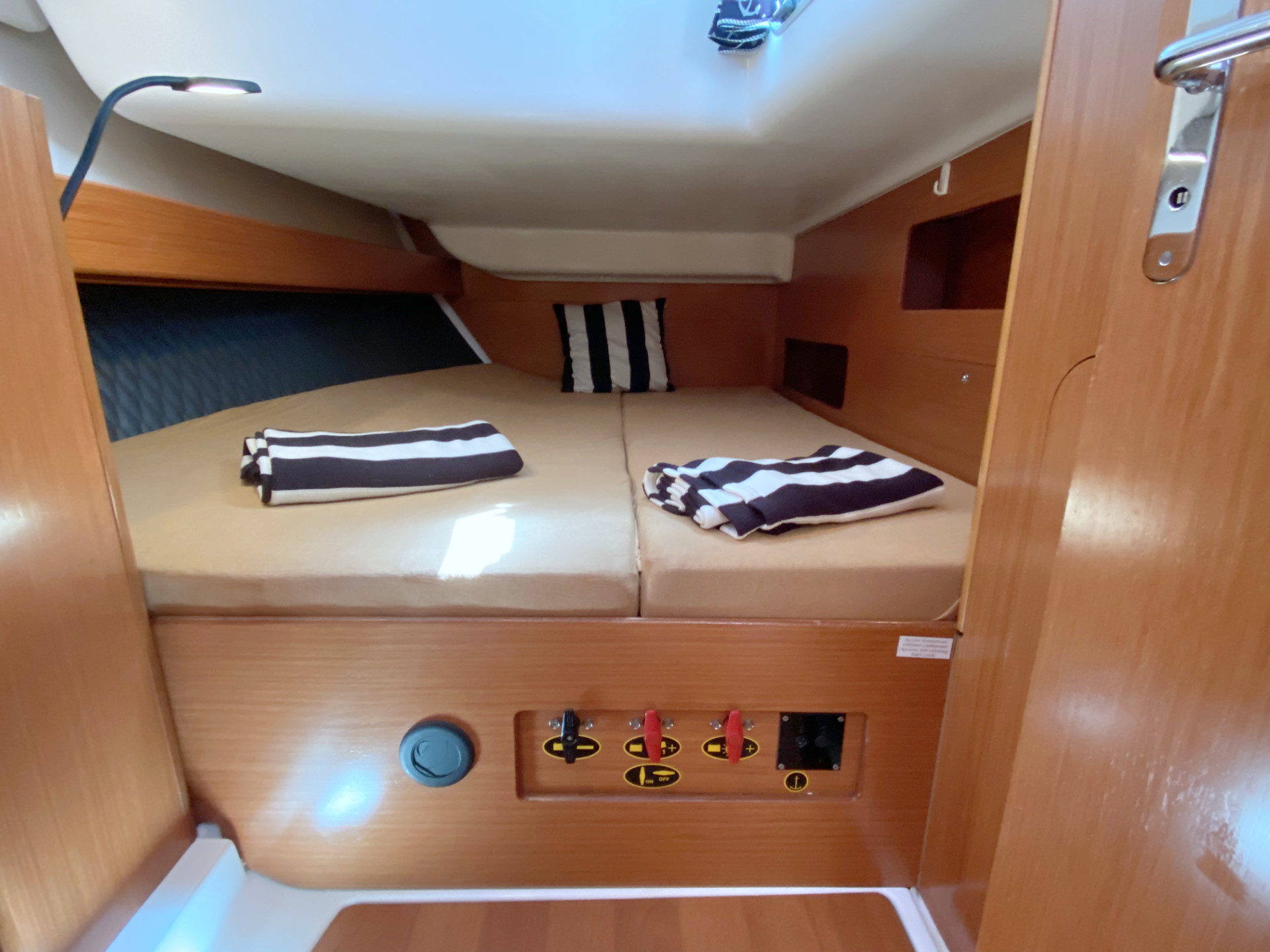 Photo #18 - Cyclades 43.4 (Fix) in  - 39556