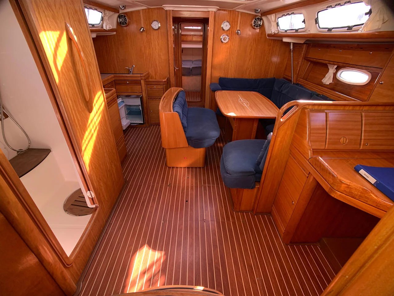 Bavaria 46 Cruiser (Snoopy)  - 11