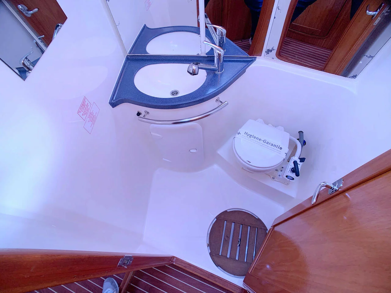 Bavaria 46 Cruiser (Snoopy)  - 2