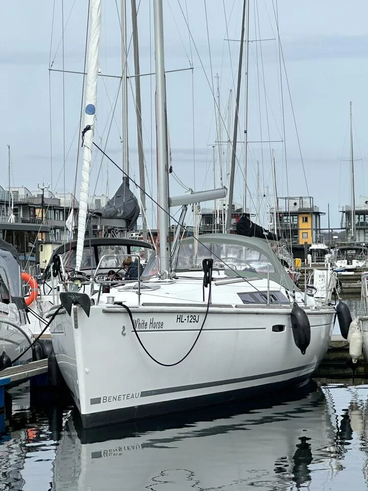 Oceanis 37 (White Horse)  - 8