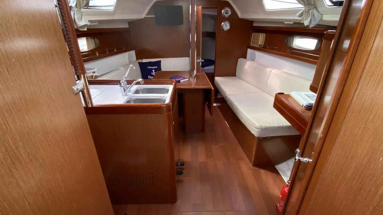 Oceanis 31 (Flamenco)  - 10