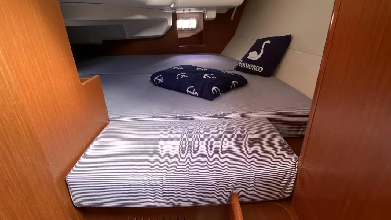 Oceanis 31 (Flamenco)  - 15