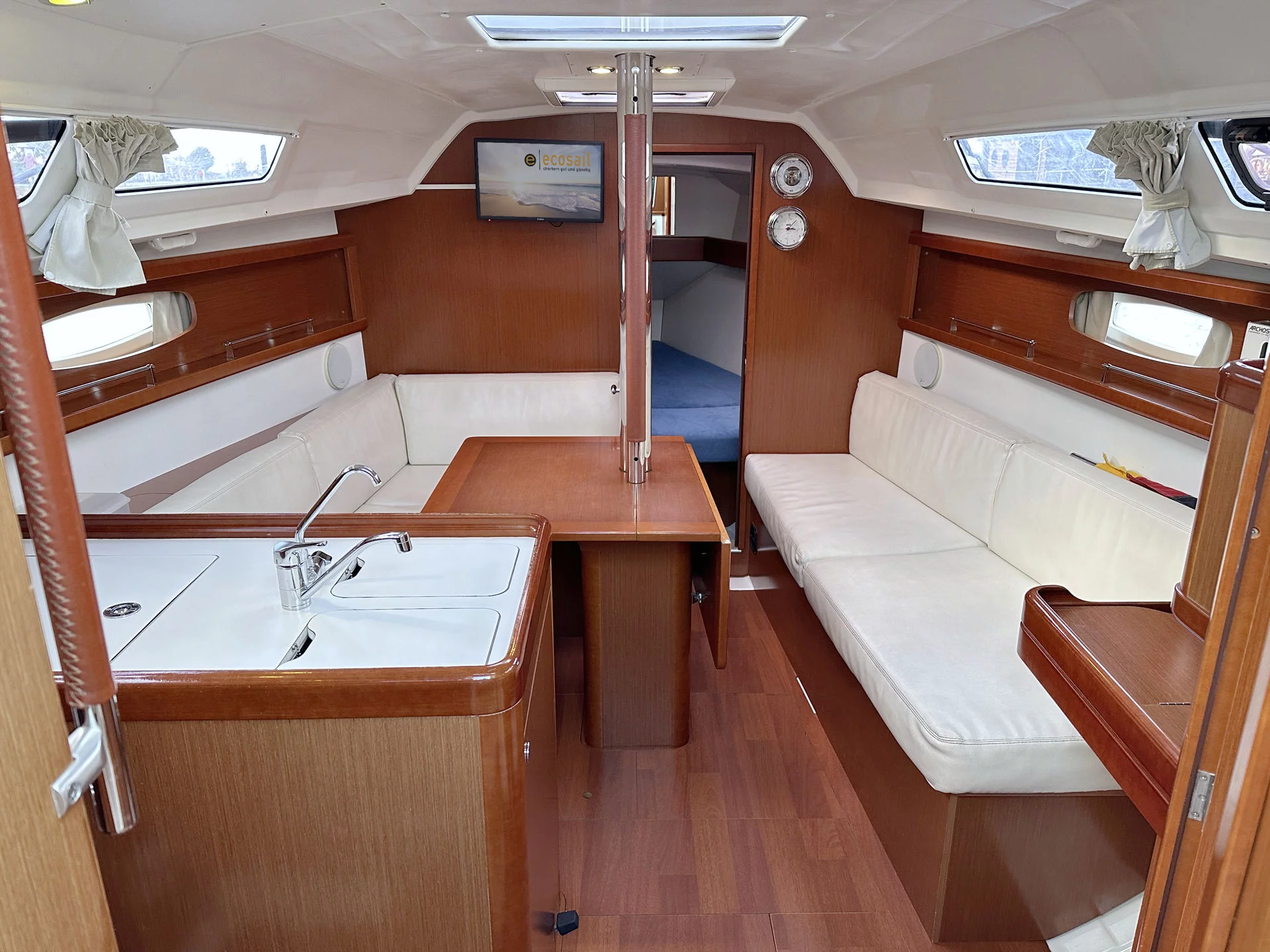 Oceanis 31 (Mambo)  - 9