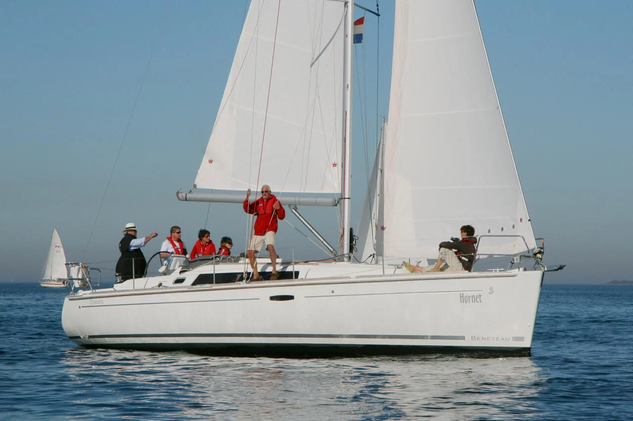 Oceanis 37 (Hornet)  - 4