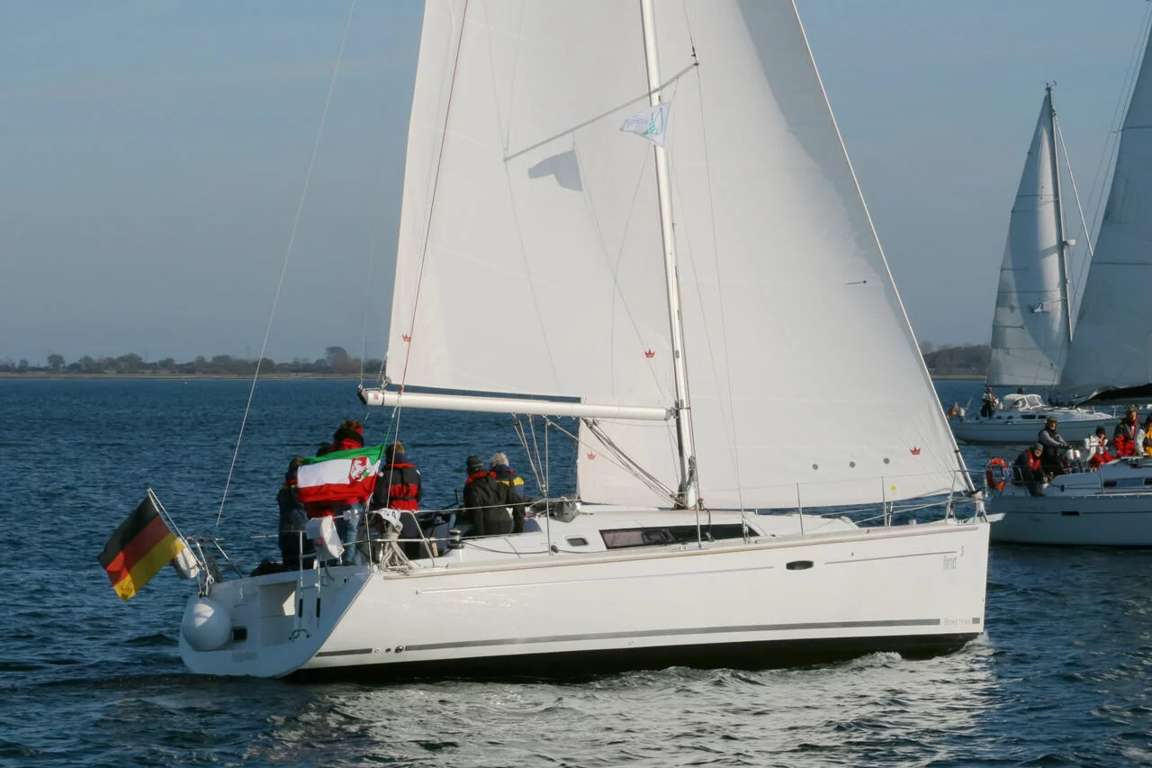 Oceanis 37 (Hornet)  - 6