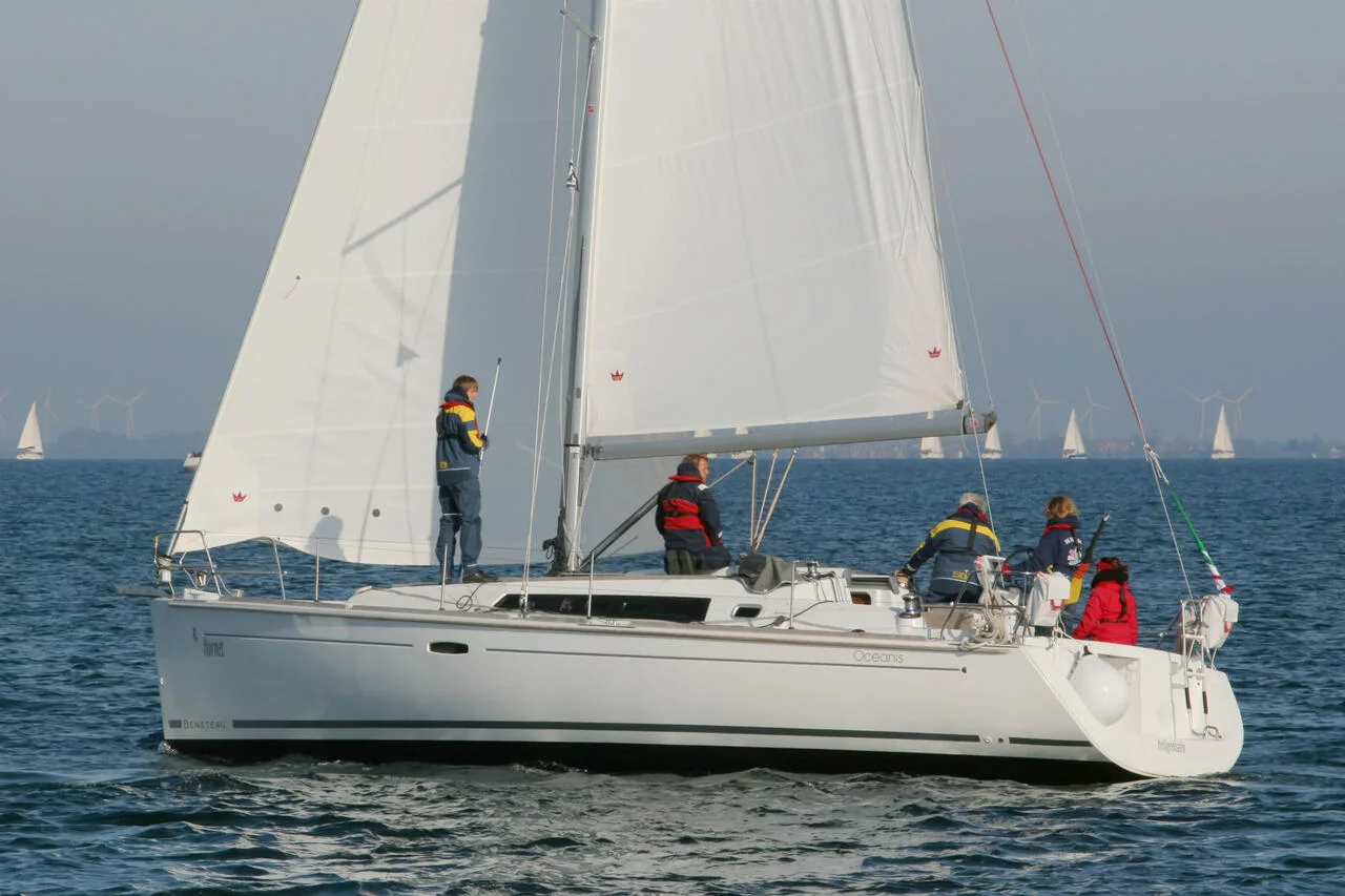 Oceanis 37 (Hornet)  - 7