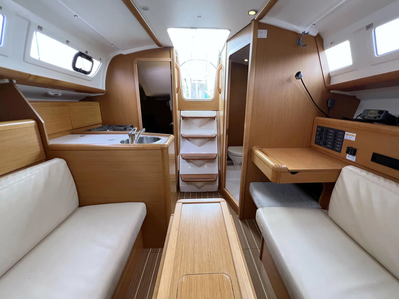 Sun Odyssey 30i (Lightning)  - 12
