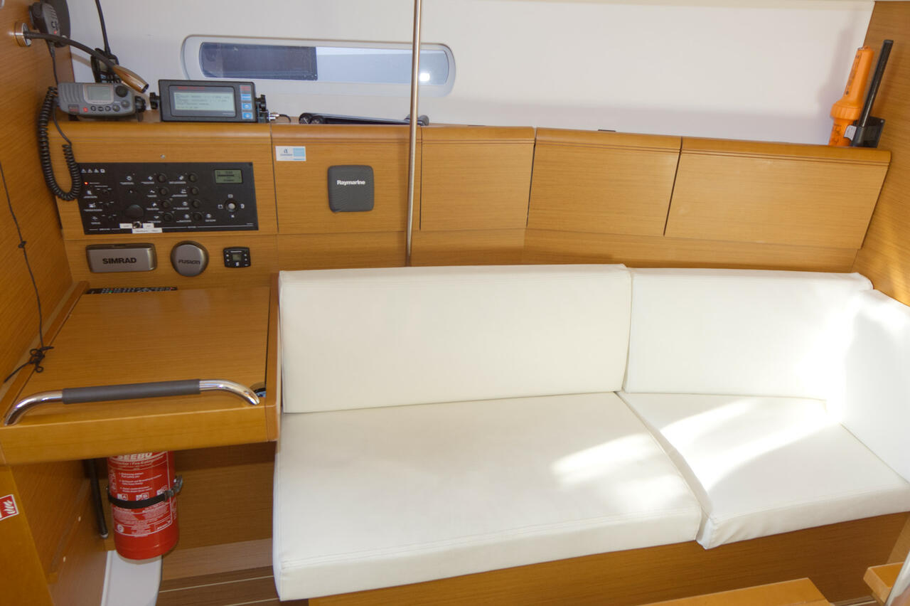 Photo #8 - Sun Odyssey 379 (Pluto) in Flensburg - 39592