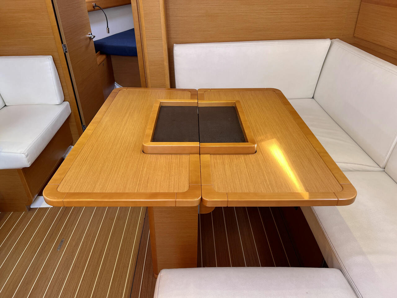 Photo #16 - Sun Odyssey 409 (Shinju) in Heiligenhafen - 39594