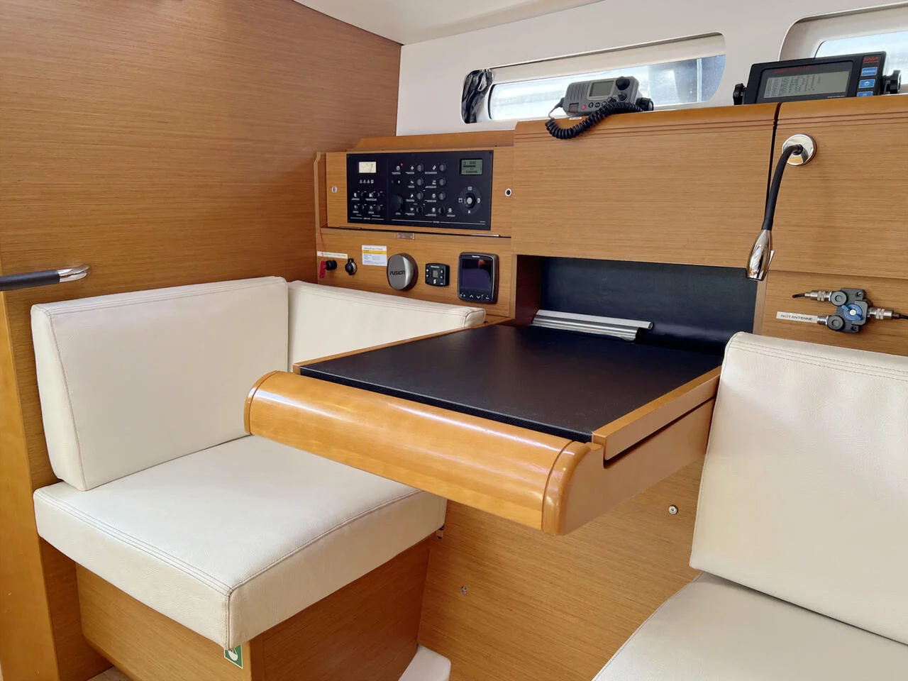 Sun Odyssey 439 (Chuck)  - 14