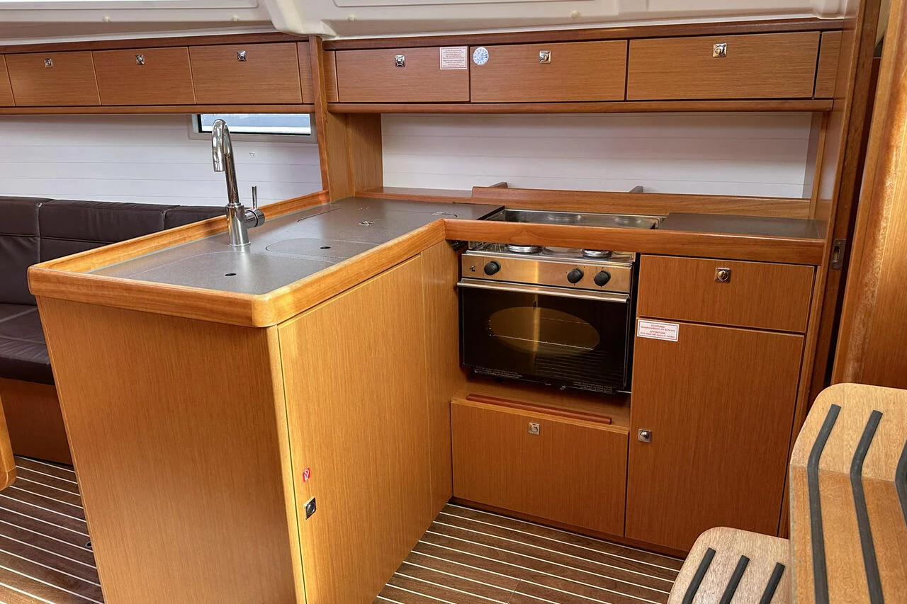 Bavaria Cruiser 37 - 3 cab. (Tiger)  - 12