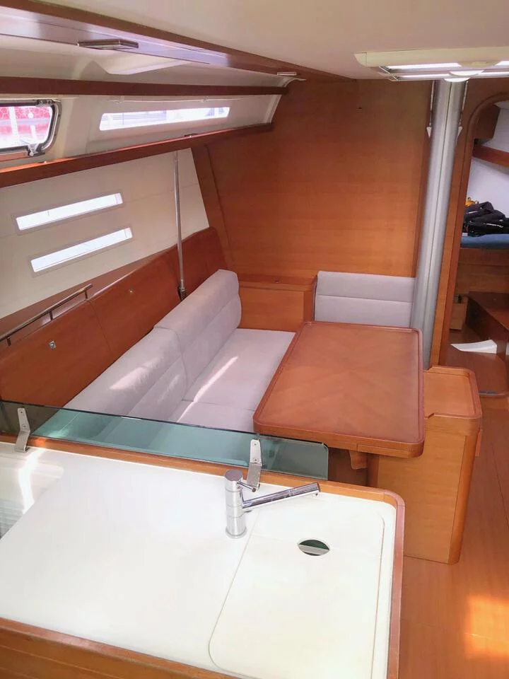 Dufour 40E (Passion)  - 10