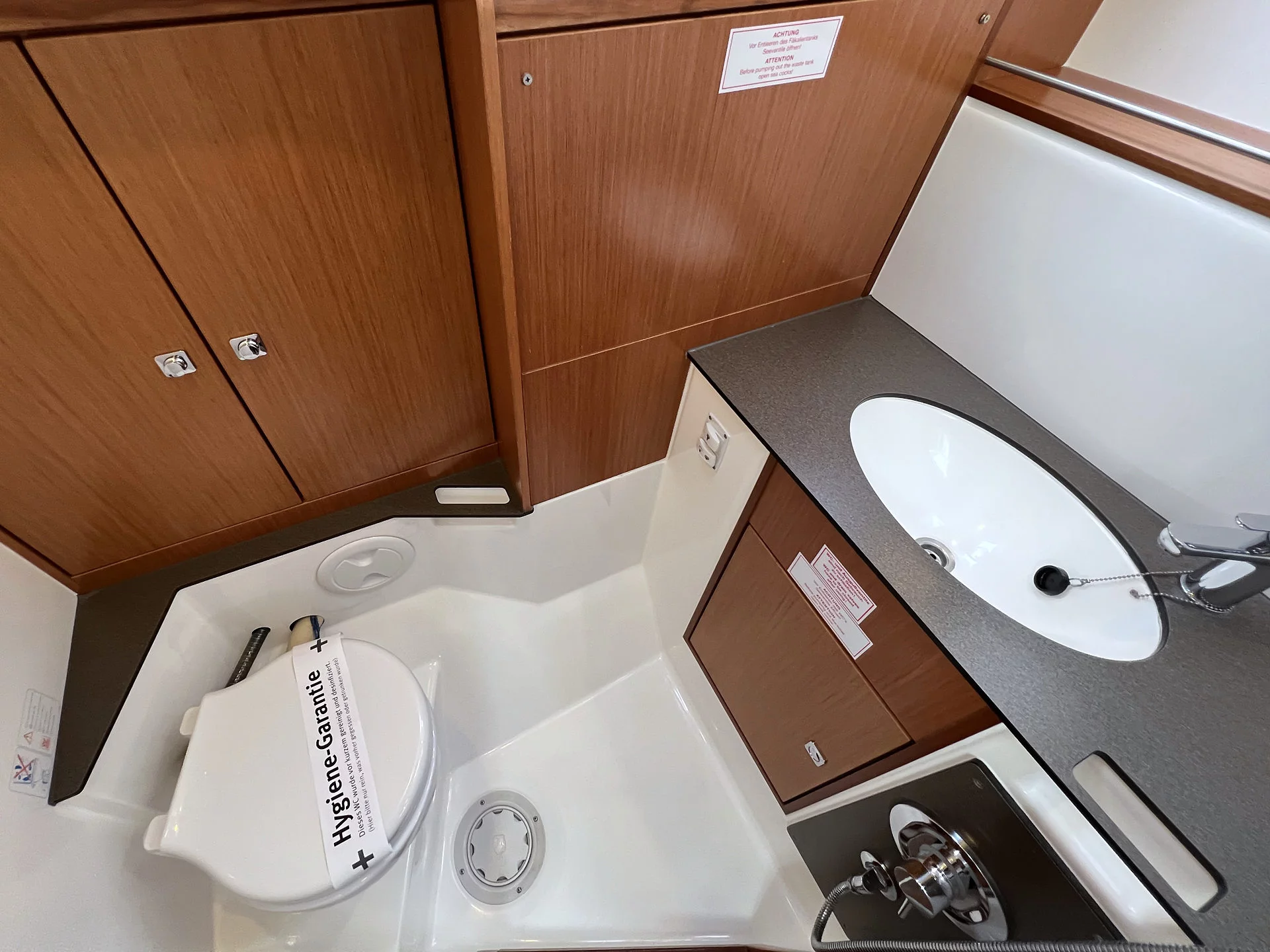 Bavaria Cruiser 37 - 3 cab. (Finny Ocean)  - 16