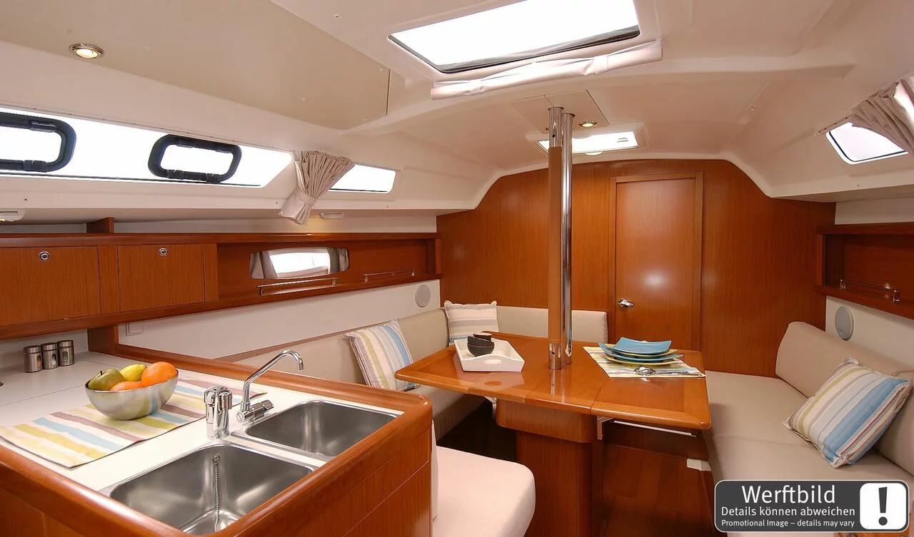 Oceanis 34.2 (Tango)  - 7