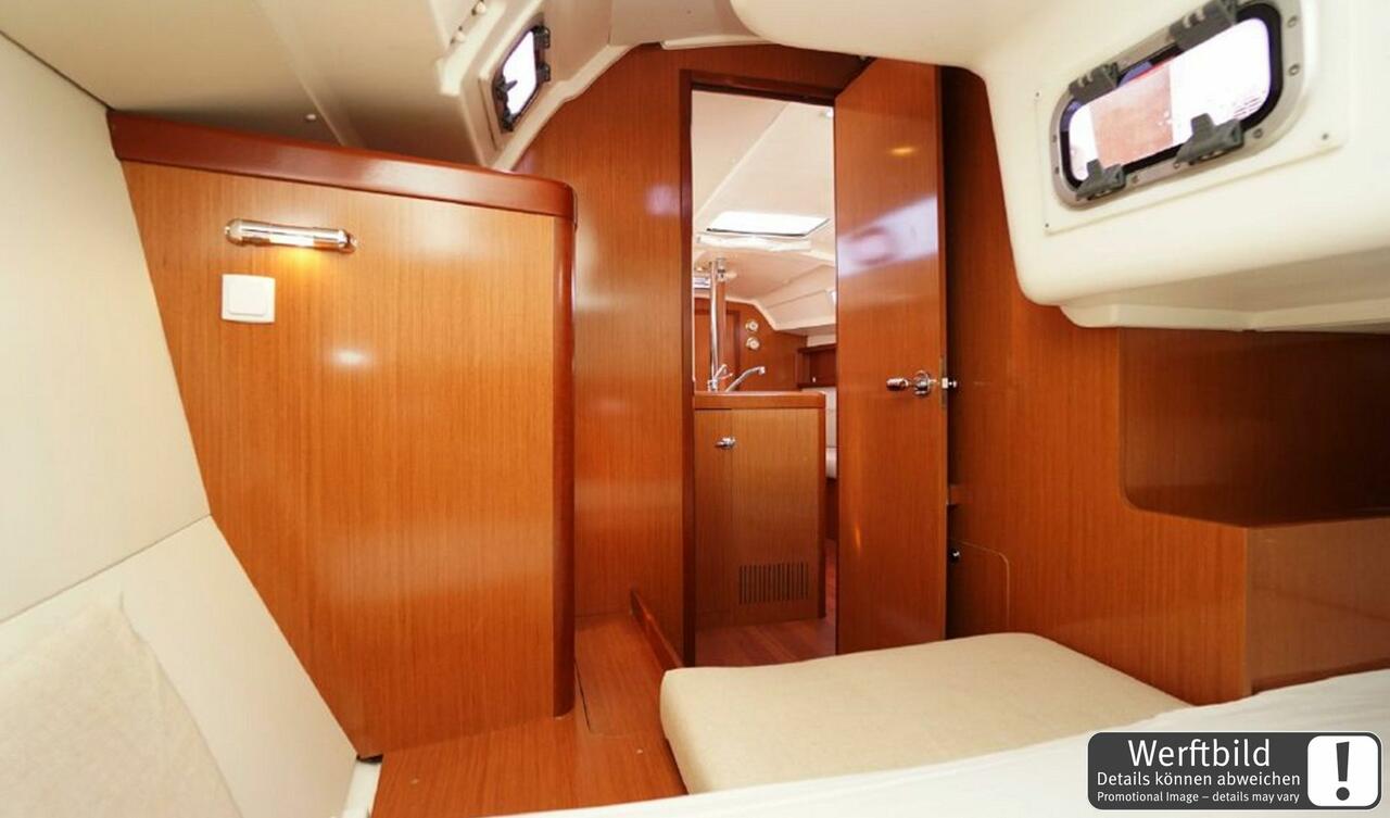 Photo #14 - Oceanis 34.2 (Tango) in Barth - 39618