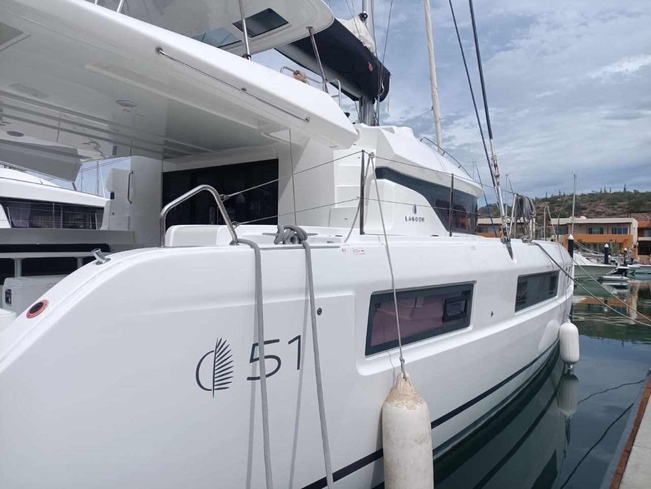 Lagoon 51 - 6 + 2 cab. — photo 6