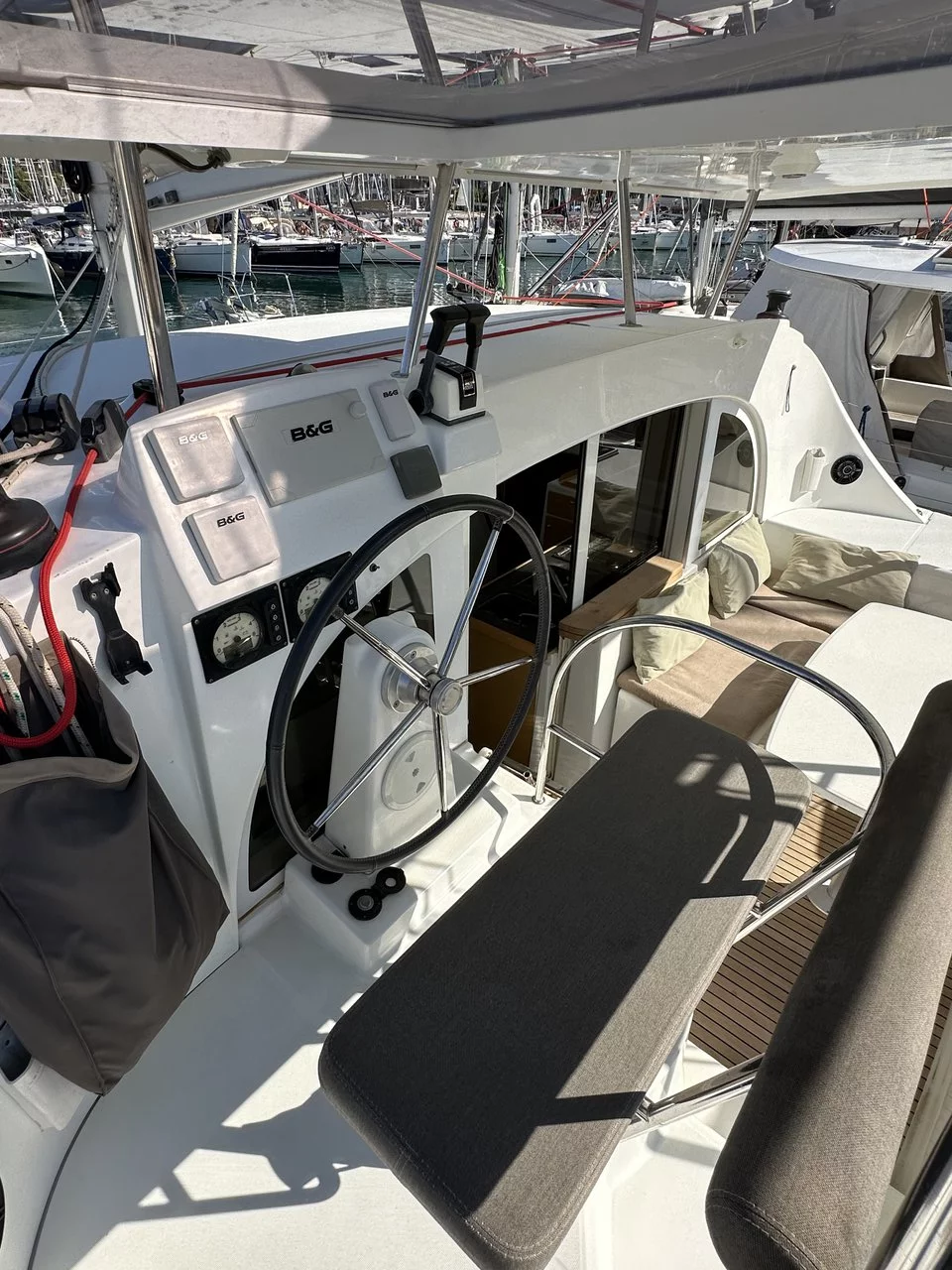Lagoon 380 - 3 cab. (Miko)  - 3